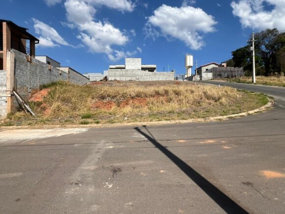 WhatsApp Image 2025-10-20 at 10.48.30 (1)